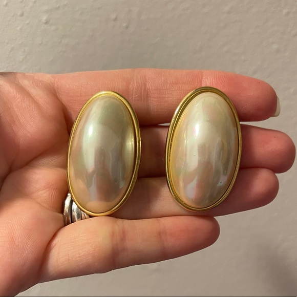 Vintage Large Faux Pearl Stud Oval Gold-Tone Earrings - Picture 2 of 5